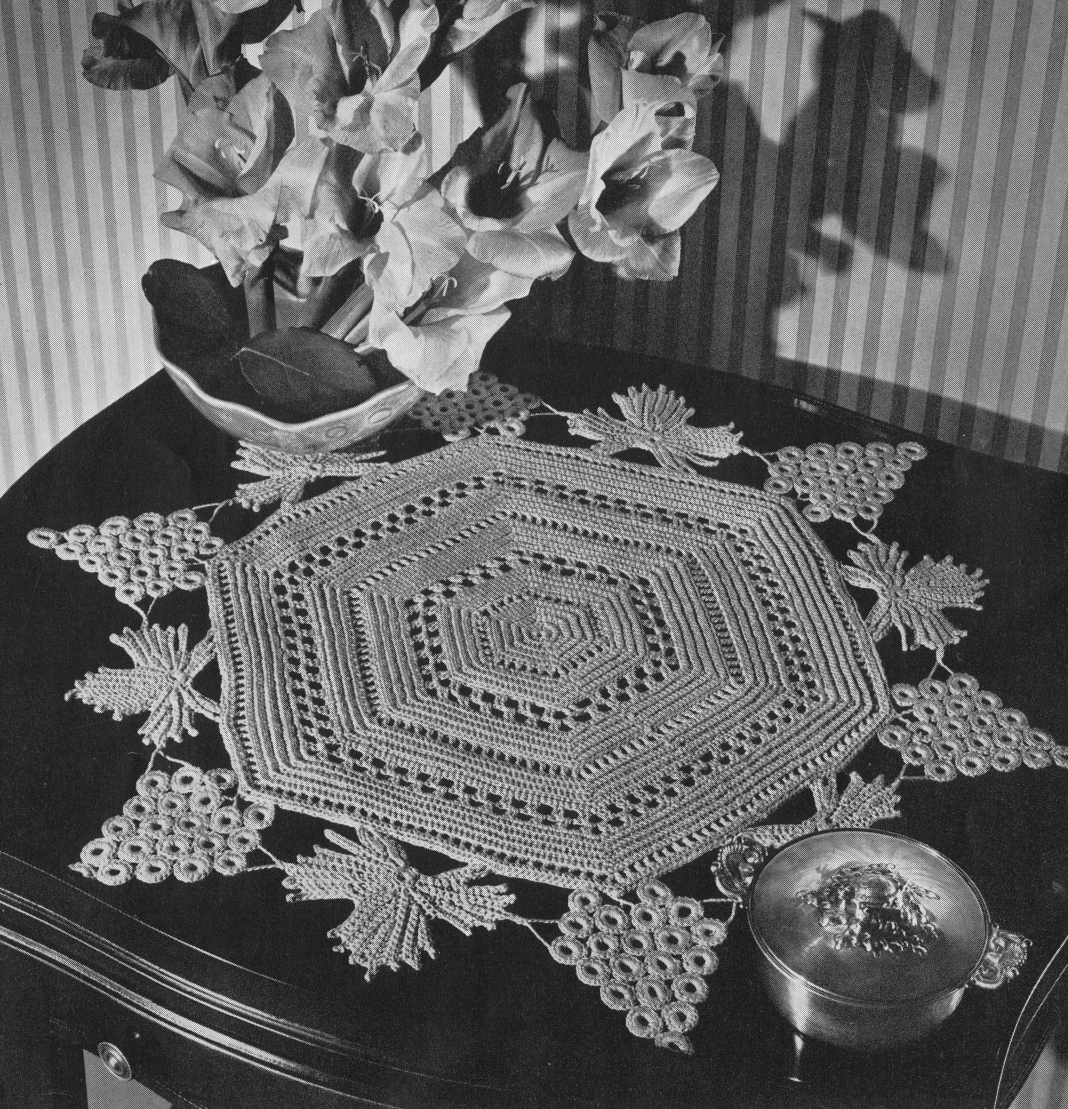 grape arbor crochet doily centerpiece vintage pattern