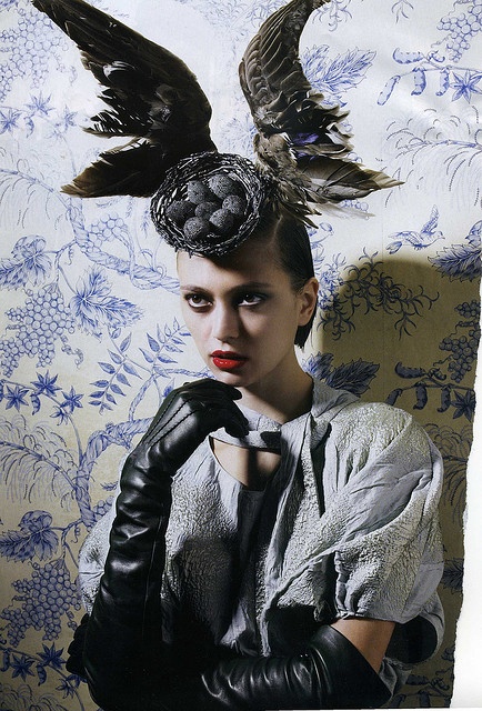 Alexander McQueen in Vogue << Very Edith Sitwell to me