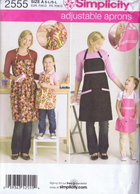 2555 simplicity sewing pattern aprons mother daughter